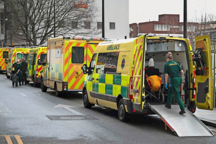 Großbritannien / Chaotische Zustände im britischen Gesundheitswesen