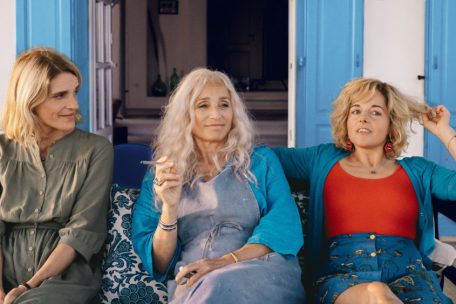 De gauche à droite: Olivia Côte, Kristin Scott Thomas et Laure Calamy dans „Les cyclades“