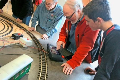 Präsident Marc Lanners an der digitalen Steuerzentrale