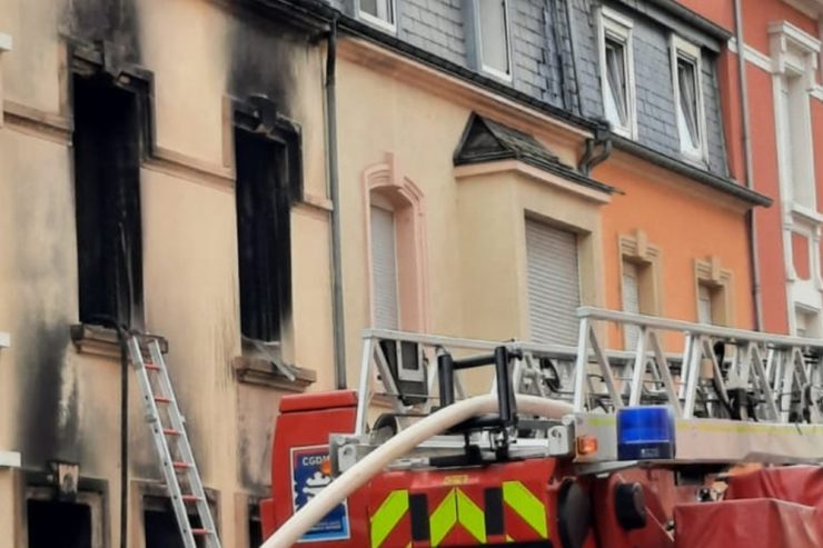 Polizei / Nach Feuer in Escher C.-M.-Spoo-Straße: 81-Jährige stirbt im Krankenhaus