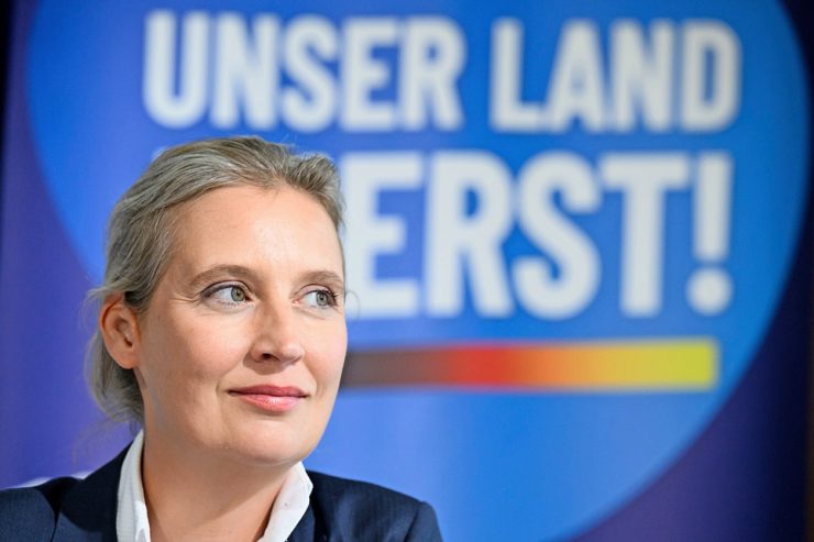 Deutschland / Keine Glückwünsche für die AfD: Partei wird zehn Jahre alt