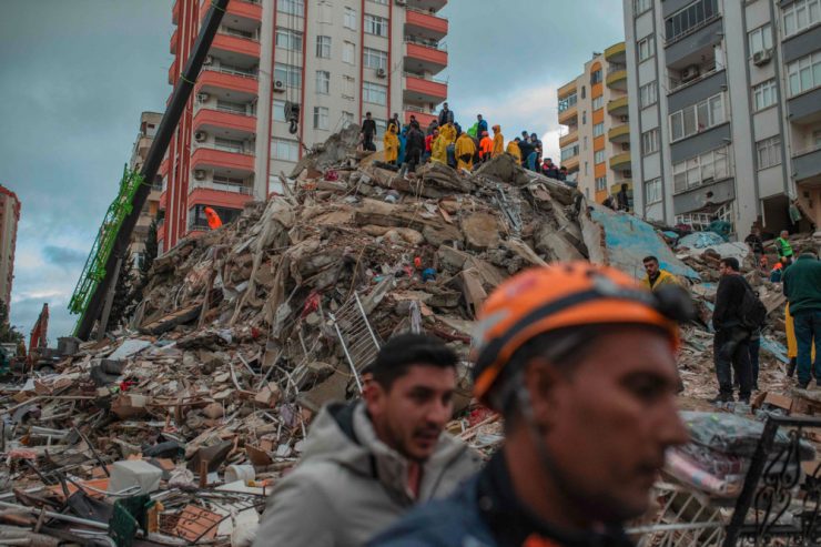 Mehr als 4.200 Tote / Erdbeben im türkisch-syrischen Grenzgebiet: „Wir dachten, das ist die Apokalypse“