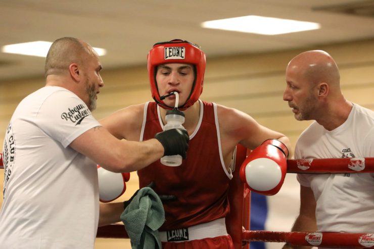 Boxen / Central Boxing Club mit erster Gala des Jahres: Fliegende Fäuste in der Hauptstadt