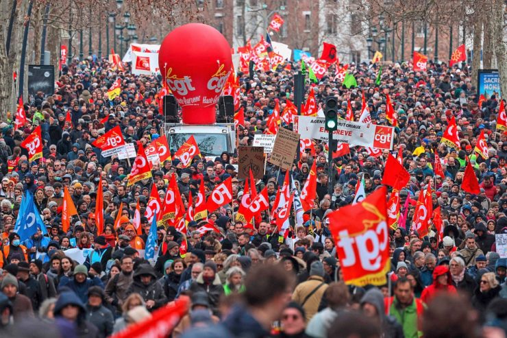 France / Le nombre des grévistes et des manifestants baisse encore