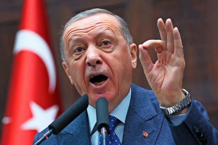 Türkei / Umgang mit Erdbeben könnte Wahlausgang für Erdogan beeinflussen