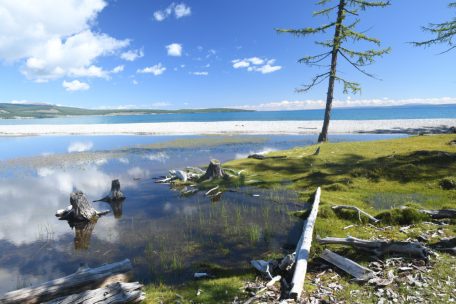 Der Khuvsgul-See ist der zweitgrößte in der Mongolei und liefert 70 Prozent des Trinkwassers dort