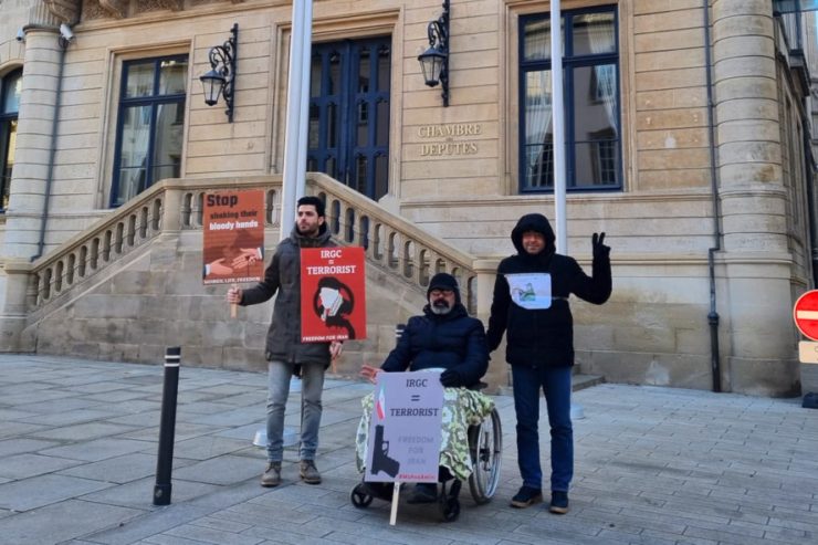 Vor der Chambre des députés / Iraner befindet sich seit Tagen im Hungerstreik