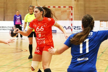 Handball / Ruhe bewahrt, Sieg geholt: Lola Scheuren und Red Boys haben einen besonderen Erfolg gefeiert