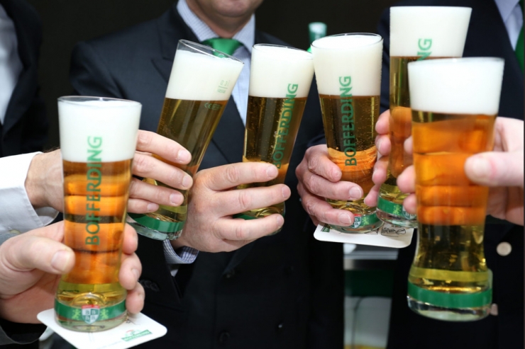 Hopfen und Malz / Bier und zunehmend Wasser: Brasserie nationale ist wieder auf der Erfolgsspur