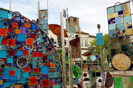 Glaskunst in Montegrotto Terme: Der Kurort hat seine besten Zeiten allerdings hinter sich