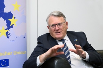 Nicolas Schmit im Interview / Von WeDely bis Uber: „Das muss auch mit Arbeitnehmerrechten funktionieren“