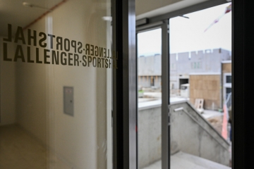 Esch / Steve Faltz: „Frieden mahnt Sparen an, und Mischo verschleudert das Geld“ 