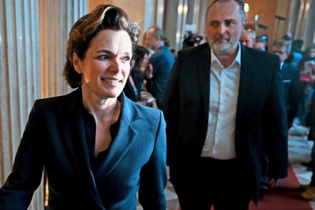 Österreich / SPÖ-Machtkampf um Verhältnis zur FPÖ, mit der es die ÖVP schon wieder tut