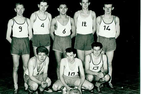 Die Mannschaft, die 1955 den ersten Pokal für die Ettelbrücker Etzella gewann