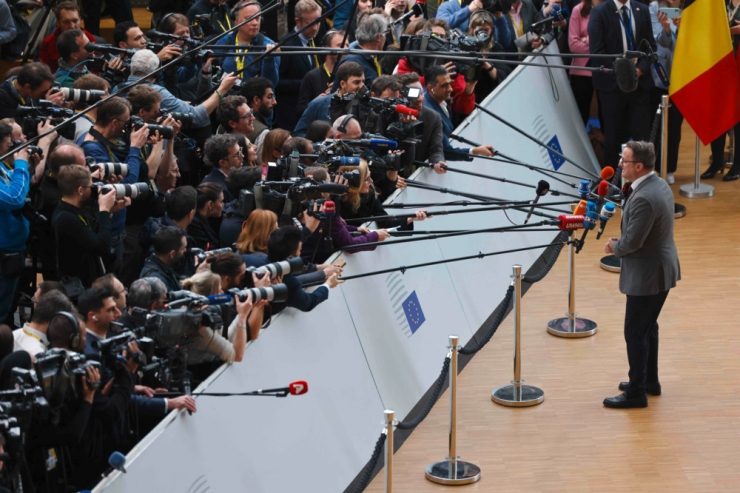 EU-Gipfel / EU-Staaten versprechen Kiew Munition und „Flugkörper“