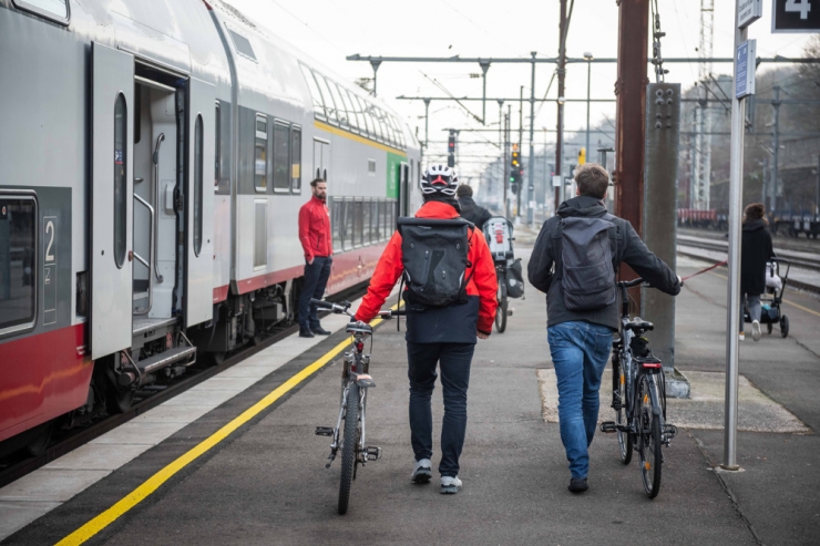 Bike, Hike & Rail / Mit Rad im Zug: CFL veröffentlicht Tourführer und verbessertes Fahrradkonzept