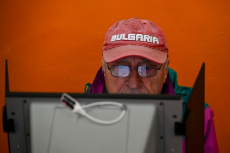 Bulgarien / Fünfte Parlamentswahl in zwei Jahren hat die Kräfteverhältnisse in Sofia kaum verändert