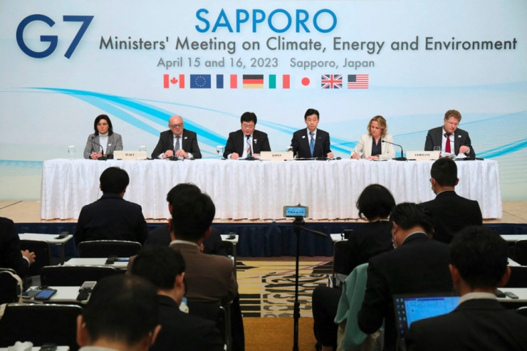G7-Treffen in Japan / G7-Umweltminister kündigen beschleunigten Ausstieg aus fossilen Brennstoffen an