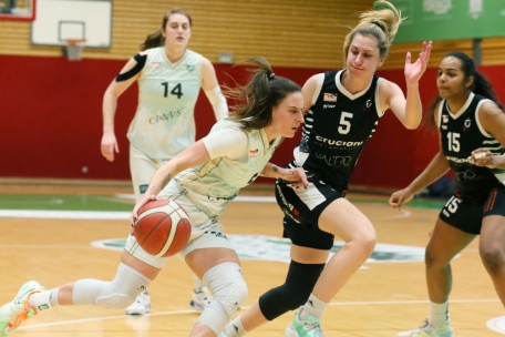 Lisy Hetting (in Weiß) und ihre Teamkolleginnen können sich am Samstag nicht nur den Meistertitel, sondern auch das Double holen