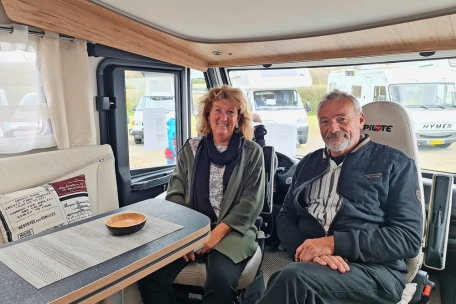 Jim und Françoise verkauften ihren Vier-Tonner
