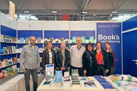 Le stand à Leipzig, avec les éditeurs et éditrices