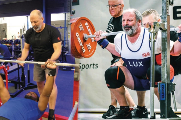 Powerlifting / Der 60-Jährige, der 250 Kilo bewegt: Mark Notschaele ist Trainer und Kraftsportler mit Leib und Seele