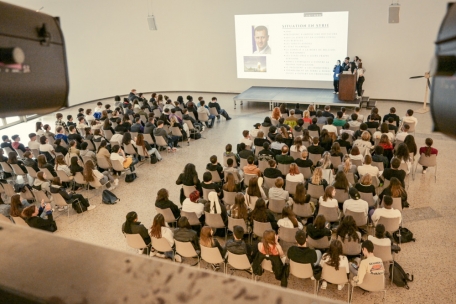 Voll besetzt war der Festsaal am vergangenen Freitag, als die insgesamt acht Projekte der 3e-Schüler vorgestellt wurden.