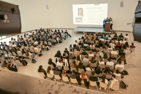 Voll besetzt war der Festsaal am vergangenen Freitag, als die insgesamt acht Projekte der 3e-Schüler vorgestellt wurden. 