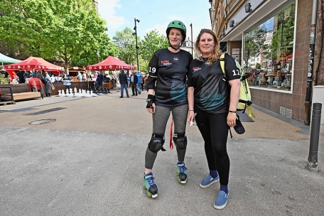 Nichts für schwache Gemüter: „Hexenbiest“ und „Ambergeddon“ gehören der ersten Roller-Derby-Mannschaft in Luxemburg an