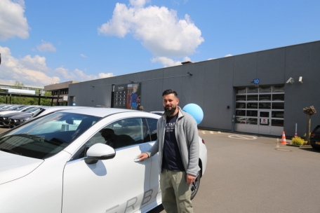 Pedro bevorzugt einen Hybrid-Antrieb – allerdings stört er sich noch am Preis