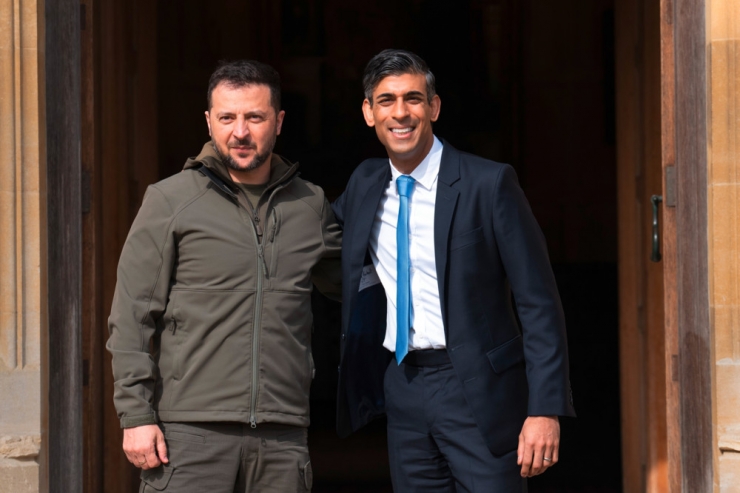 Großbritannien  / Sunak sagt Ukraine weitere Unterstützung zu – doch innenpolitisch steigt der Druck