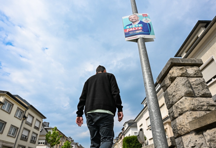 Esch / Ein Blick auf die Wahlplakat-Landschaft: „Hang ’Em High“*