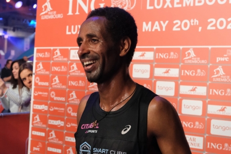 ING Night Marathon / Halbmarathon: Schnell, schneller, Yonas Kinde