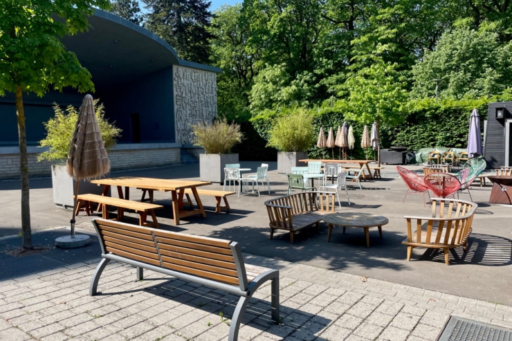 Düdelingen / Betteln erlaubt, aber Hunde müssen im Park Léih an die Leine