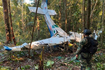 Kolumbien / Nach Flugzeugabsturz im Dschungel – Suche nach vermissten Kindern geht weiter