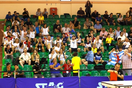 Die Basketballspieler gaben auf den Rängen mächtig Gas