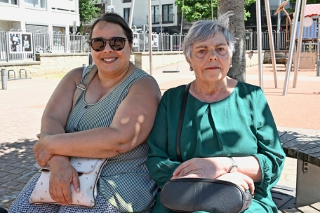 Die Nachbarinnen Marta Almeida (l.) und Maria Yanez leben im Bahnhofsviertel und haben vor allem abends Angst, wenn sie vor die Tür gehen