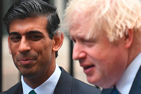 Rishi Sunak verweigert mit dem Hinweis auf die Privatsphäre von seinem Vorgänger Boris Johnson der unabhängigen Covid-Untersuchungskommission die Herausgabe von Kurznachrichten