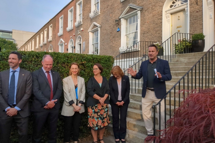 Nach den Wahlen die Arbeit / Bettel und Backes auf Visite in Irland – Cahen-Nachfolge soll noch diese Woche geklärt werden