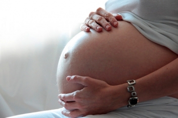 Neue Studie / Hitzestress vergrößert Risiko von spontanen Frühgeburten