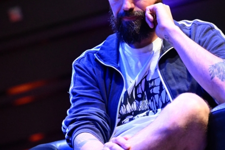 Les intervenants de la table ronde: l’artiste Serge Ecker …