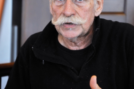 Depuis les ann&eacute;es 1970, Guy van Hulle est collaborateur de nombreux journaux et magazines, dont le Tageblatt