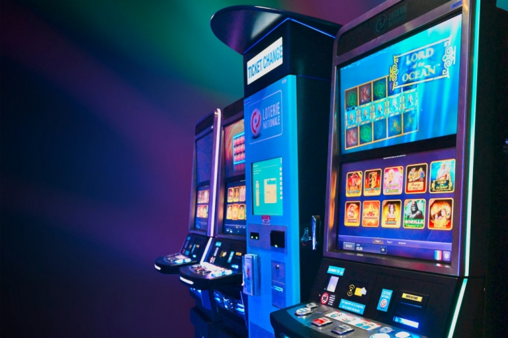 Editorial / Glücksspielautomaten müssen aus den Cafés verschwinden