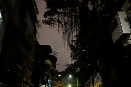 An manchen Ecken ist Hanoi am Abend wie ausgestorben