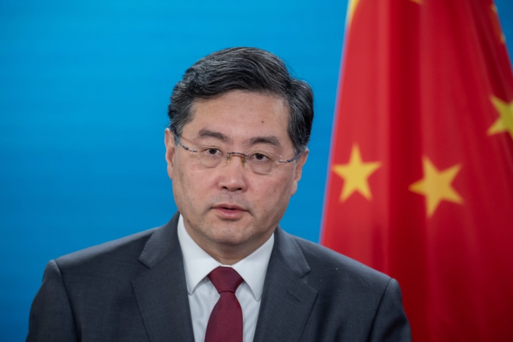 China / Chinesischer Außenminister Qin ohne Angaben von Gründen seines Amtes enthoben