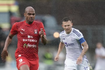 Transfer / Déifferdeng 03: Stürmer Erico Castro wechselt nach Maribor