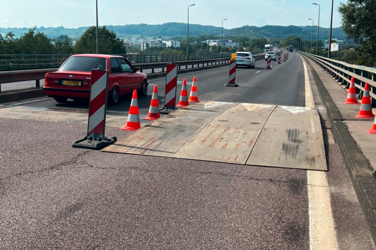 A1 Richtung Luxemburg  / Tempo 30 auf der Autobahn: Baustelle zwingt Autofahrer am Morgen zum Schneckentempo