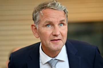 Rechtsextremismus / Verbotene „SA“-Losung zitiert: Der AFD-Politiker und Ex-Geschichtslehrer Björn Höcke muss vor Gericht