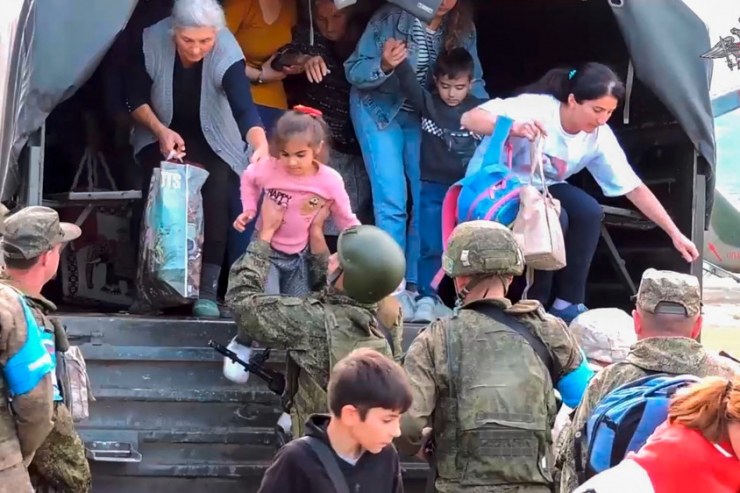 Kaukasus / Behörden in Bergkarabach und Aserbaidschan geben Waffenruhe bekannt