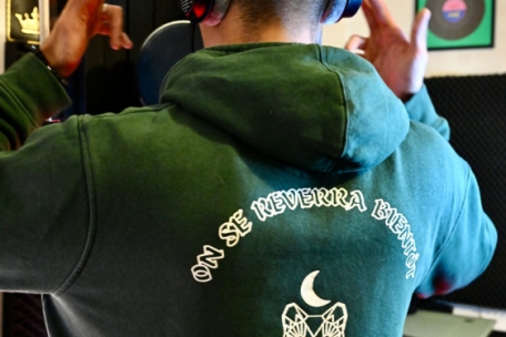 Die eigene Kleidungsmarke mit dem Logo